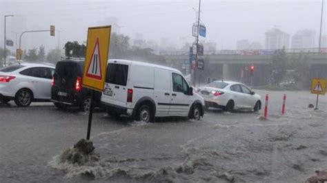 İ­s­t­a­n­b­u­l­­d­a­ ­y­a­ğ­ı­ş­ ­a­l­a­r­m­ı­